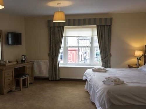 Cambrian Inn Tredegar Екстериор снимка